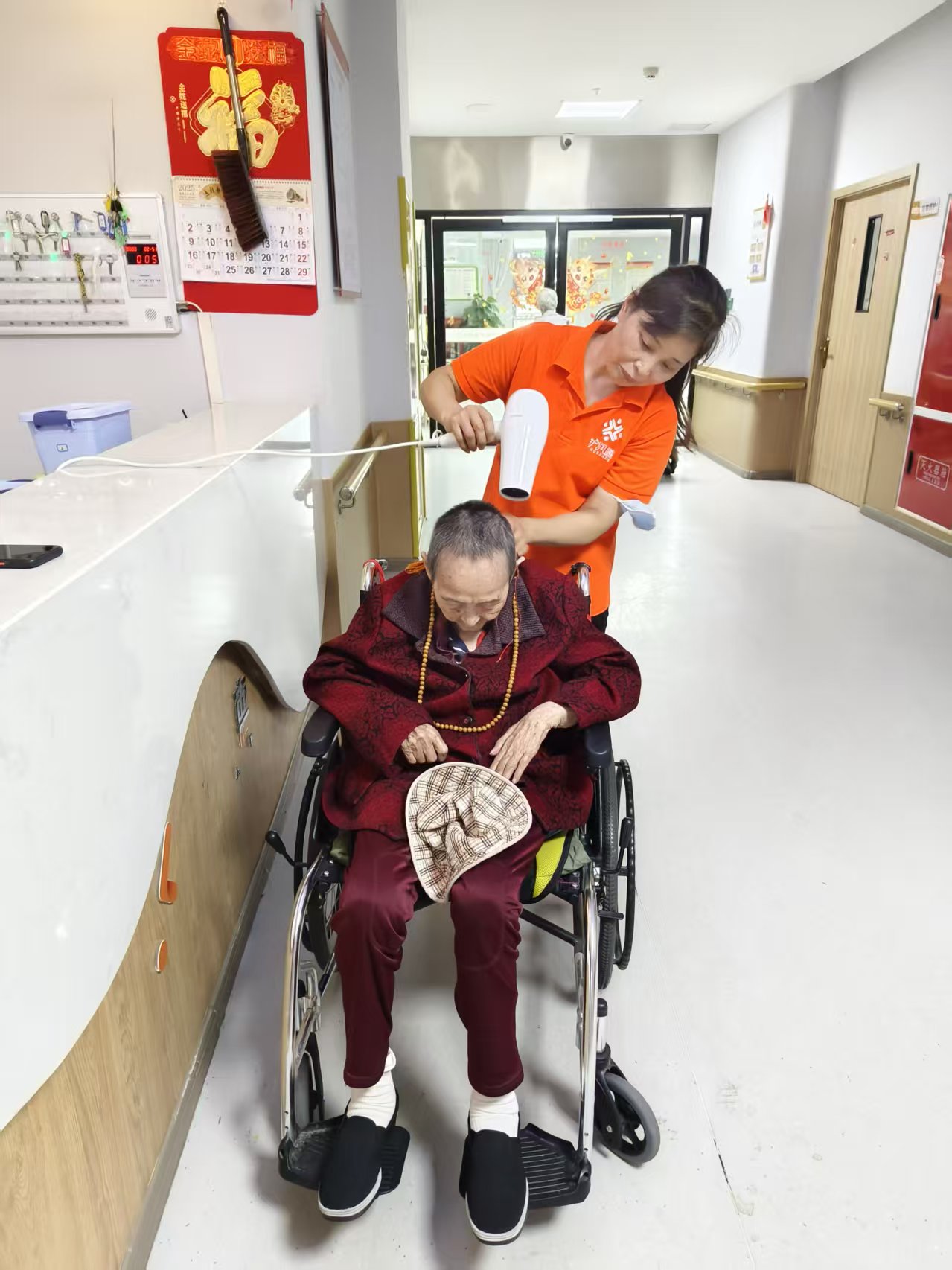 简阳老人服务